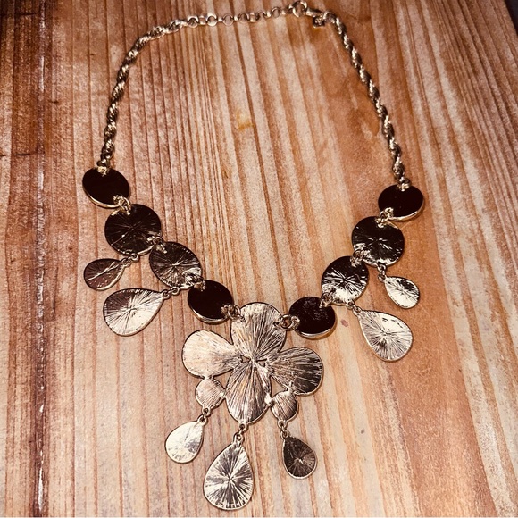 Banana Republic - Green & Yellow Statement Necklace - Picture 6 of 7